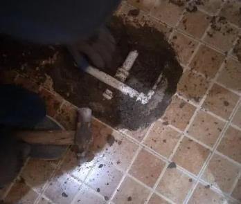 崇左市卫生间漏水维修公司为您分享下卫生间渗水如何处理及注意事项